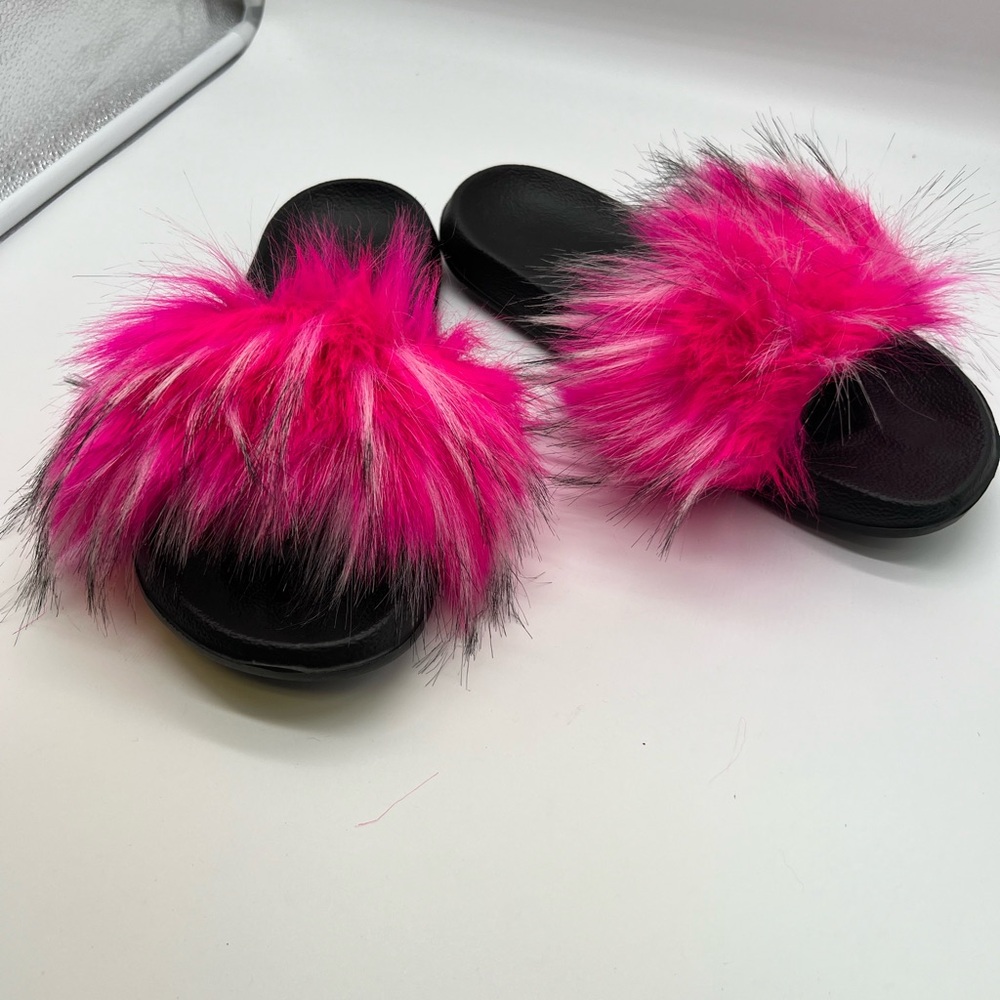 Women’s Pink size 44-45 Faux Fur Slip-on Sandals